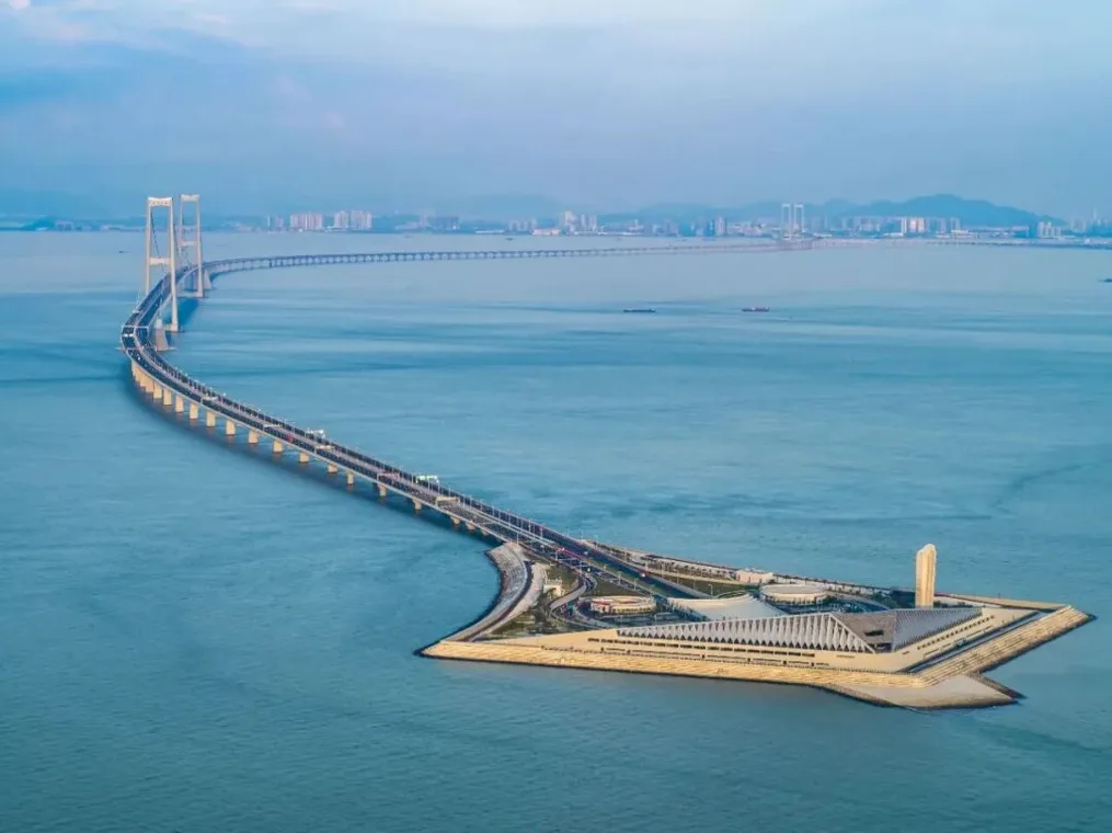 深中通道西人工岛将建机器人酒店